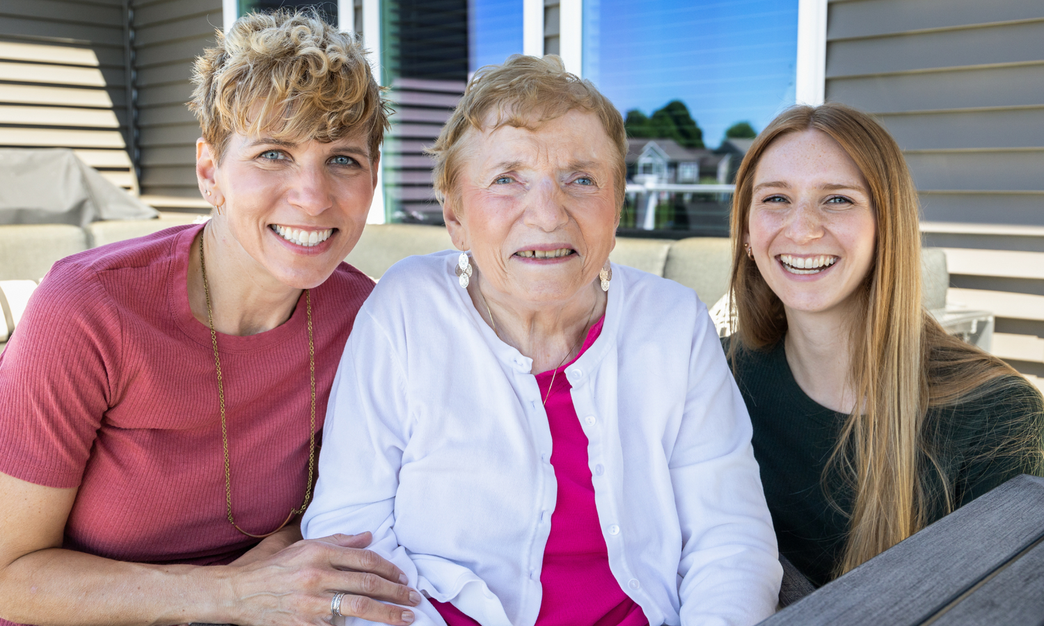 OT's and speakers working with seniors with dementia or Alzheimers.  We promote brain function by providing dementia-friendly products and caregiver education.